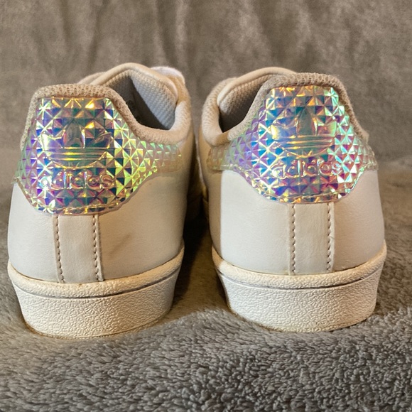 / for $25 ADIDAS Superstar 3D Hologram 2.0 Iridescent Shoes Big Kids Size 5.5 - Picture 3 of 14